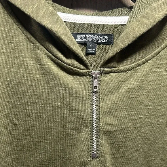ELWOOD Boys Lightweight‎ Hoodie NWT - Picture 2 of 6